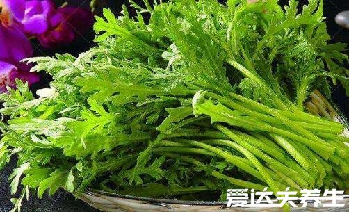 茼蒿菜的作用與功效，預(yù)防便秘等五大功效