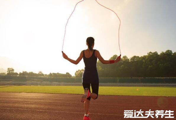 跳繩有什么好處，減肥/舒緩頸椎/增強(qiáng)心肺功能