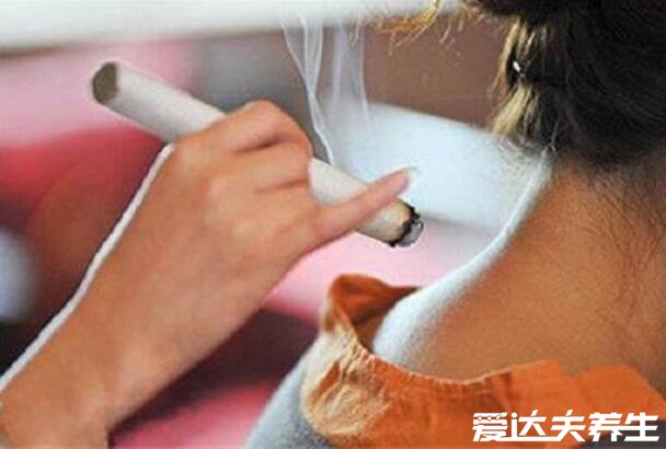 艾灸的好處與功效，不僅能延緩衰老還能治療月經(jīng)不調(diào)和便秘癥狀