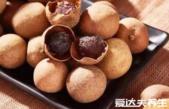 桂圓干怎么吃能直接吃嗎，可以還能煲湯/泡茶效果都不錯(cuò)