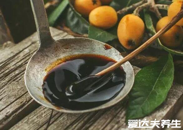 枇杷膏的功效與作用，能潤肺止咳化痰還能治療失眠多夢