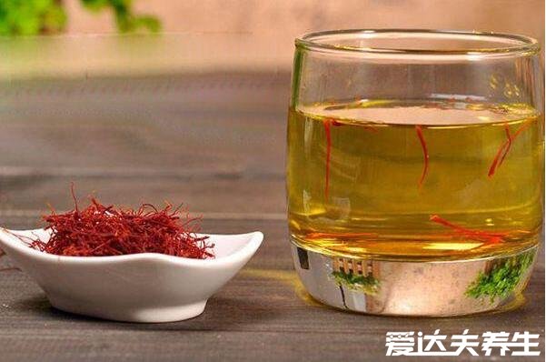 藏紅花泡水喝的功效與作用及禁忌，美容養(yǎng)顏/改善痛經(jīng)(3大禁忌)