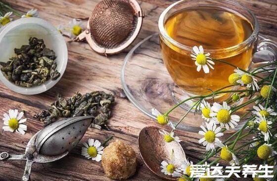 女人喝蒲公英水的作用，除了美容養(yǎng)顏還有這四點(diǎn)功效