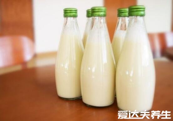 牛乳是什么和鮮牛奶有什么區(qū)別，從制作過程到飲用方式皆不同