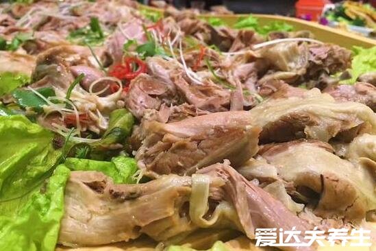 羊肉不能和什么一起吃，羊肉相克食物大全(與茶同食引起便秘)