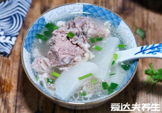 羊肉不能和什么一起吃，羊肉相克食物大全(與茶同食引起便秘)