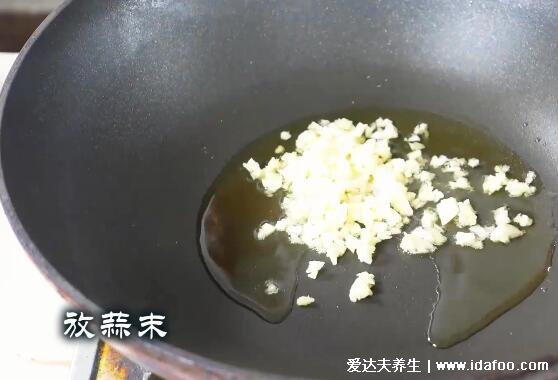 蠔油生菜怎么做，祖?zhèn)髅胤街恍枰宸昼娋湍艹?附做法步驟圖)