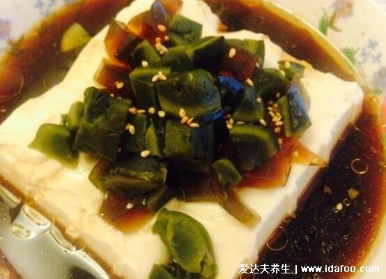 來大姨媽不能吃什么，除了水果蔬菜類還有六大類(牛奶也在其中)