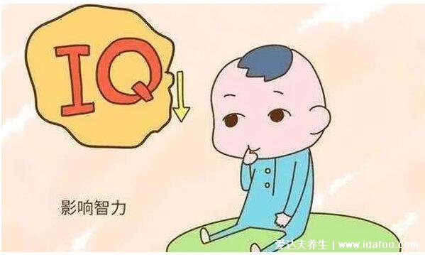 孩子智商低的10大特征，寶寶不愛笑可能是智力發(fā)育遲緩