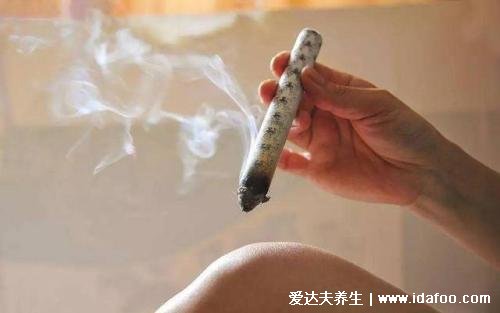 8種人千萬不能艾灸，吃的太飽或者空腹饑餓都不可以