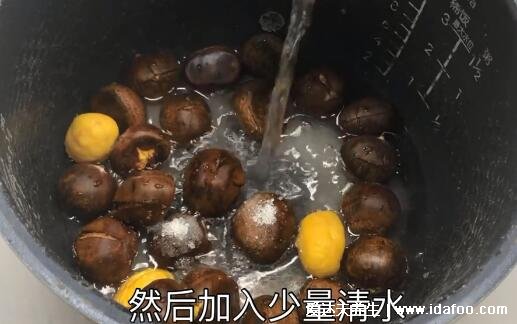 板栗怎么煮好吃又簡單，美味糖炒板栗自己也能做(附視頻做法)