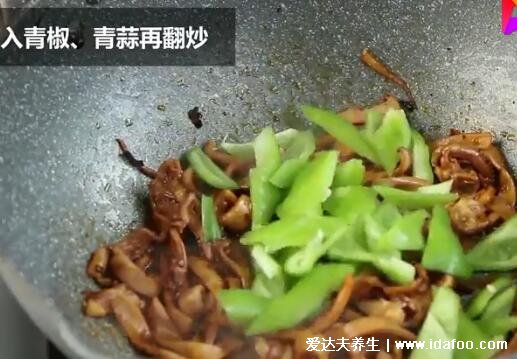 魷魚干怎么做好吃，想下飯就做辣炒魷魚干(幾步就能學會)