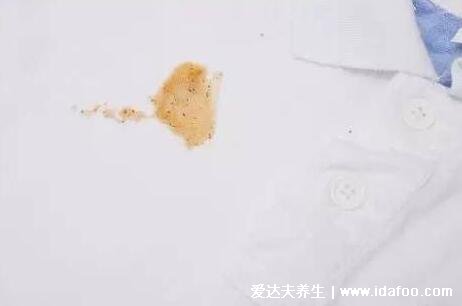 衣服上有油漬怎么清洗最有效，可以試試牙膏洗潔精都可以(5個方法)