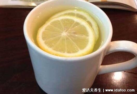 檸檬泡水喝的9大禁忌，超過60℃的水溫破壞營養(yǎng)還酸澀(過量傷胃)