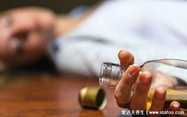 白酒不能和什么一起吃，注意頭孢配酒說走就走(食物相克大全)