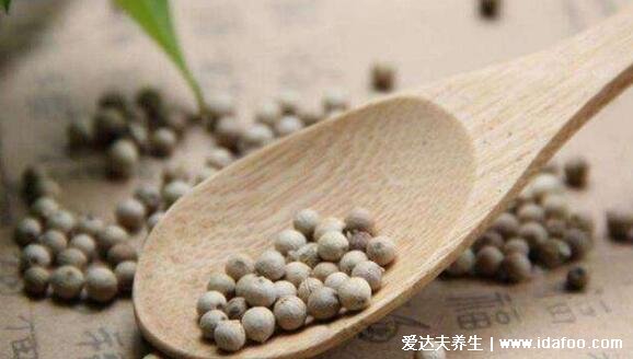 白胡椒粉主要做什么菜怎么吃，白胡椒粉的食用方法及禁忌