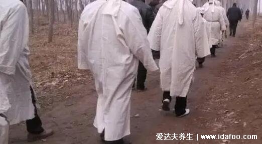 老人死后女兒要注意4點，及時整理遺物可以準備風水物品